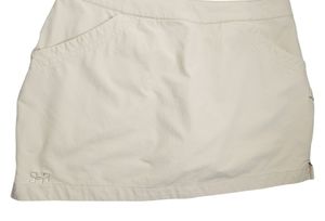 Under Armour Women's Golf Tennis Skirt Skort Size 4 Khaki Stretch Logo Pockets